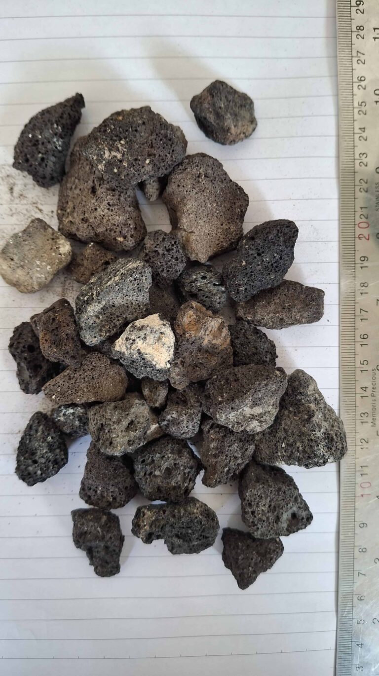 پوکه بادامی